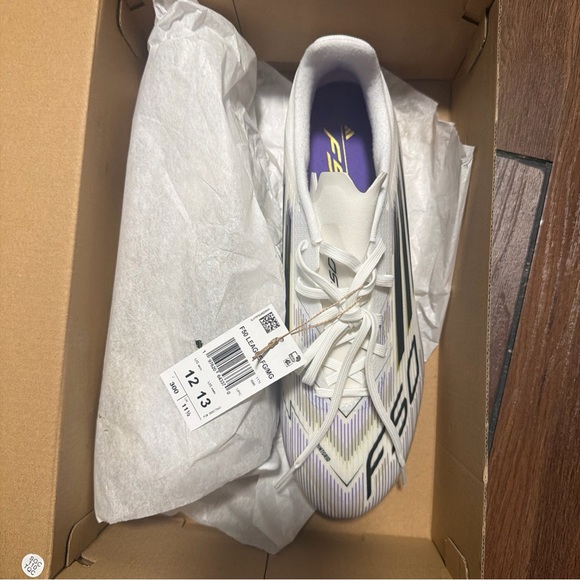 Adidas Unisex-Adult F50 League Firm Ground, White/Black/Gold Metallic Sz M12 W13 main image 4